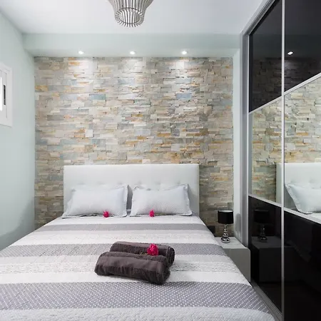 Apartamento Orlando La Laguna 2 *