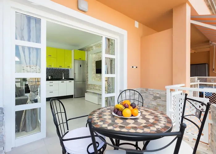 Orlando La Laguna 2 Адехе